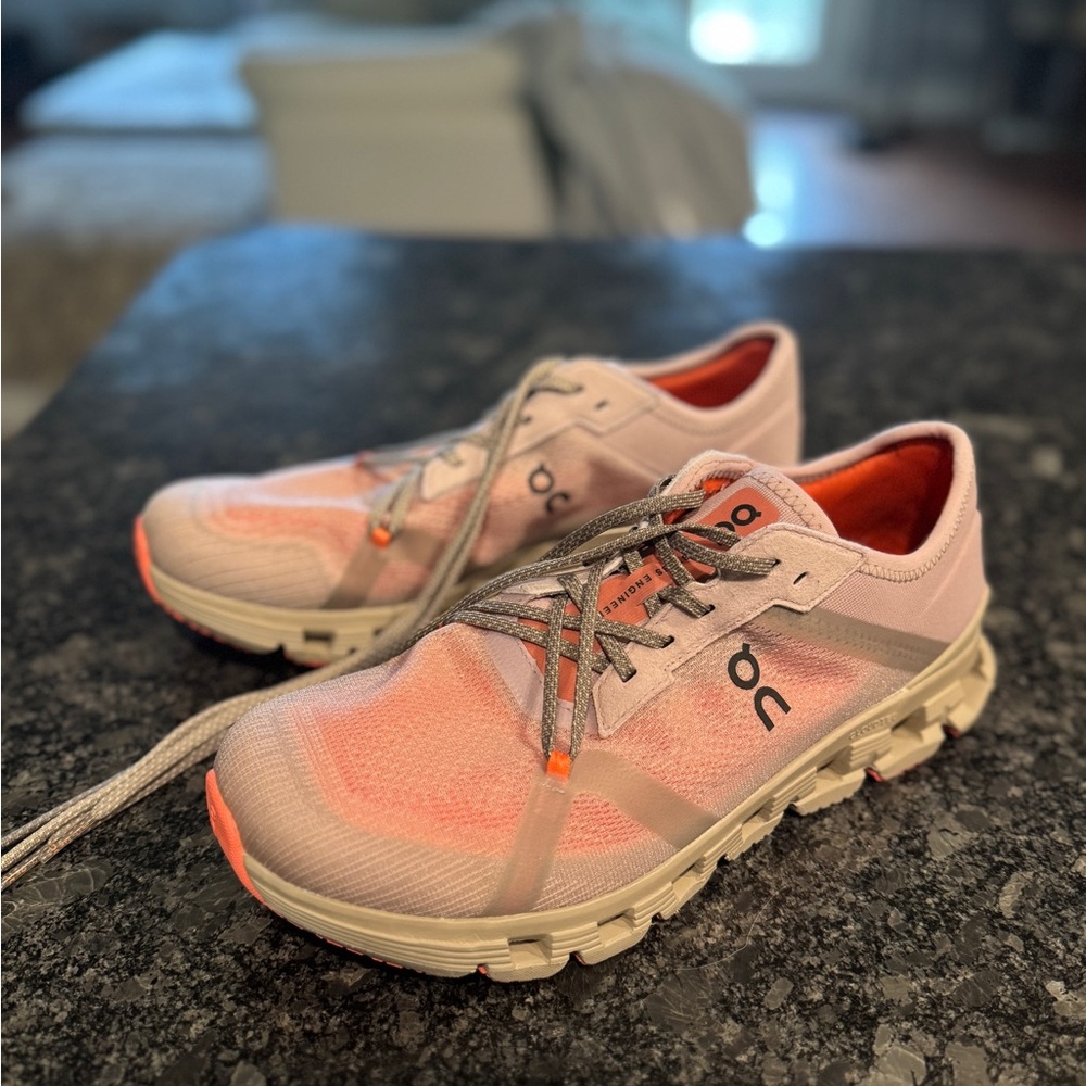 On Running Women's Light Pink and Gray Athletic Shoes
